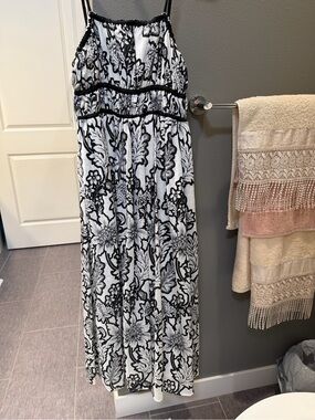 Taylor Black and White Floral Tiered Dress